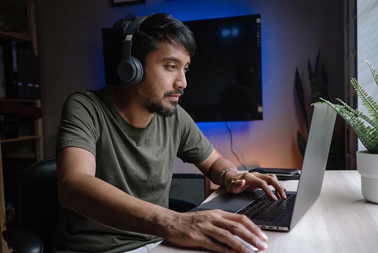 Assets-Page-Seesaw-Comp--CyberArk_Enforce-Privilege-770x515 Enforce Privilege